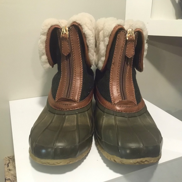 Tory Burch “Abbott” shearling snow/rain duck boots - Picture 7 of 16